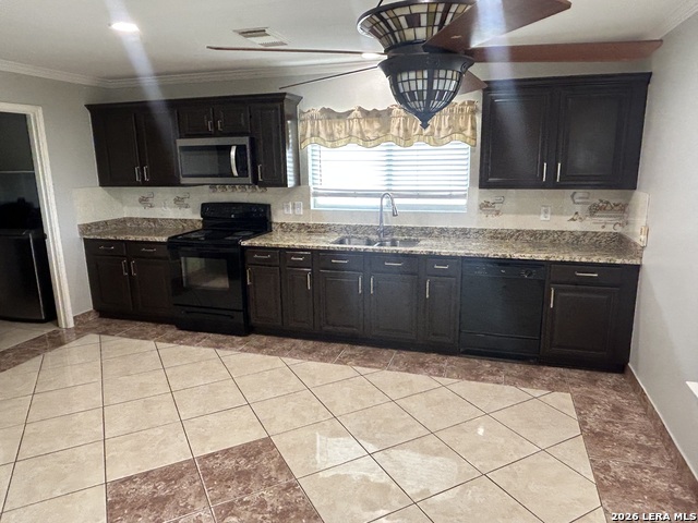 14606 Mountainside Property Photo 4