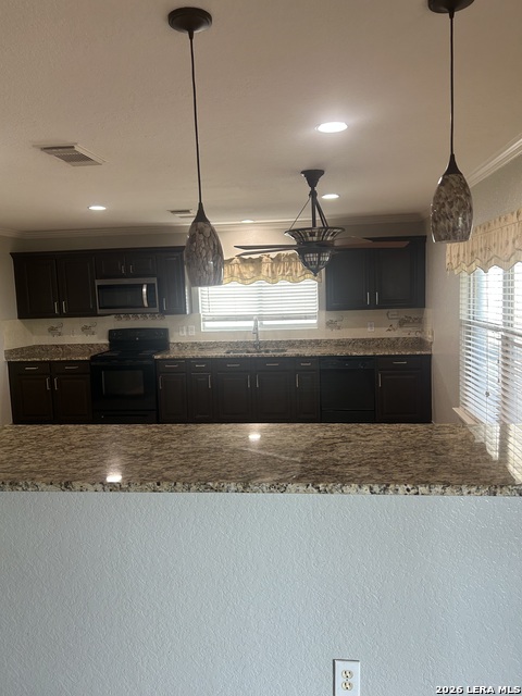 14606 Mountainside Property Photo 9