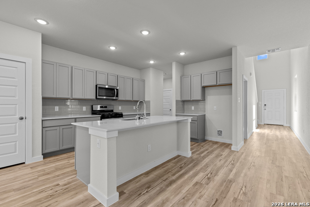 9975 Chavaneaux Lndg Property Photo 6