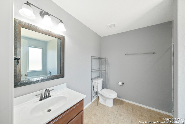 3612 Mistik Mdws Property Photo 18