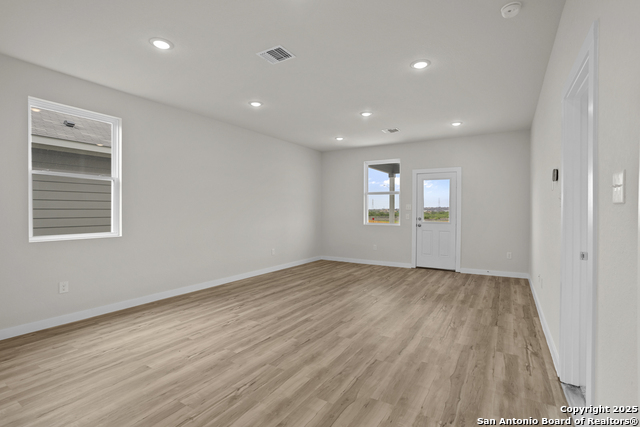 4434 Danforth St Property Photo 6