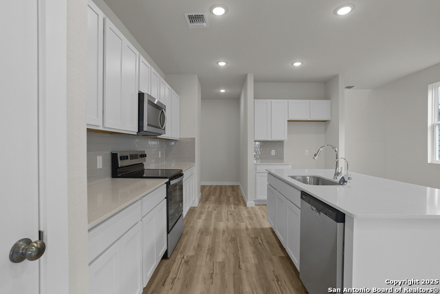 4434 Danforth St Property Photo 7