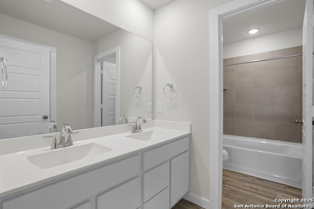 4434 Danforth St Property Photo 18