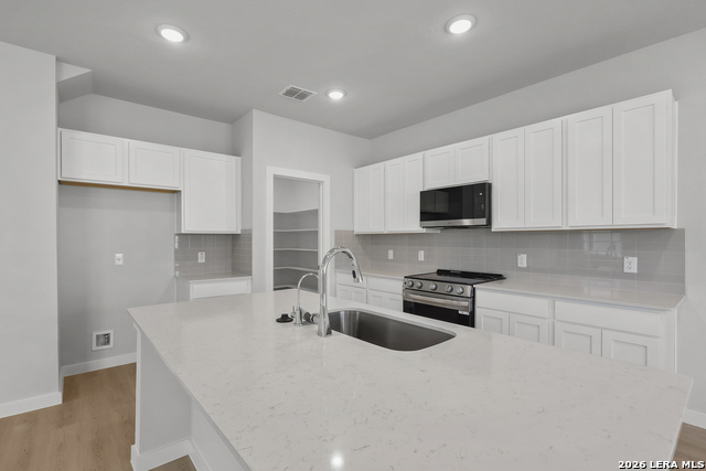 4430 Danforth St Property Photo 10
