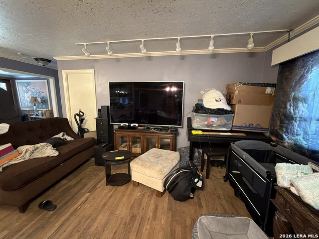114 Maplewood Property Photo 4