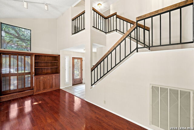 1800 Shadow Park St Property Photo 12