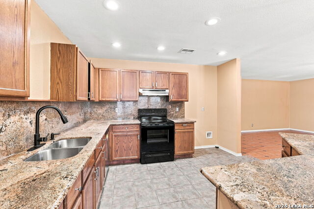4215 Lakebend West Dr Property Photo 12