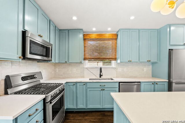 710 Wiltshire Property Photo 10