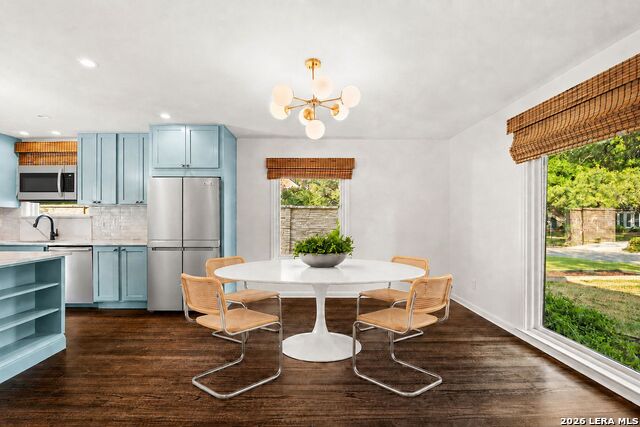 710 Wiltshire Property Photo 13
