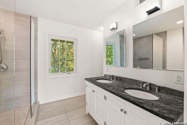 710 Wiltshire Property Photo 19