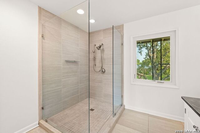 710 Wiltshire Property Photo 20