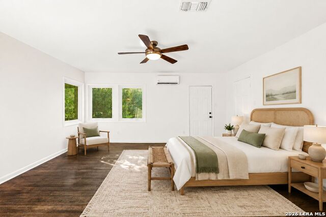 710 Wiltshire Property Photo 21