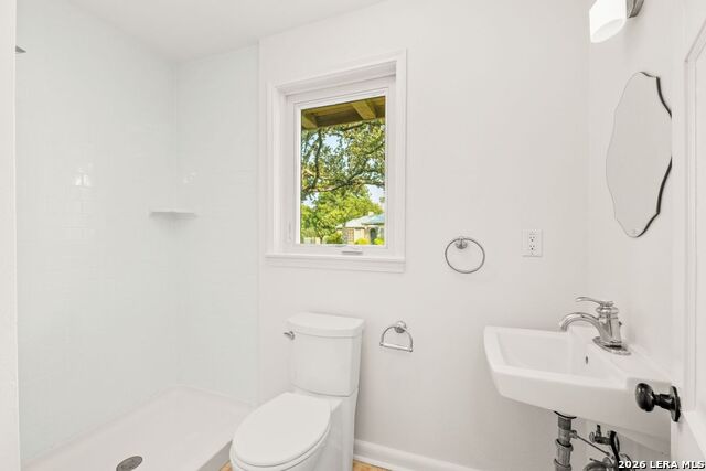 710 Wiltshire Property Photo 24