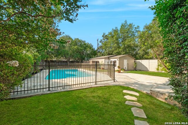 710 Wiltshire Property Photo 25