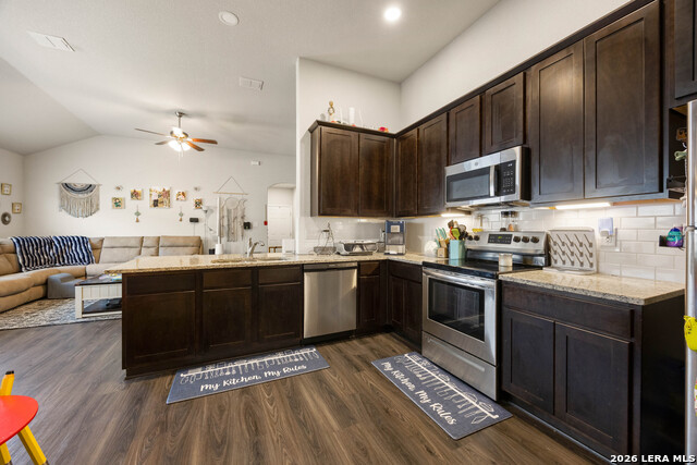 9216 Canyon Bnd Property Photo 13