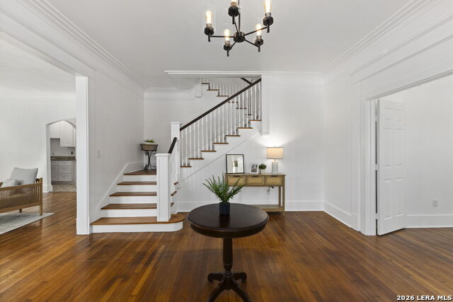 1127 W Woodlawn Ave Property Photo 5