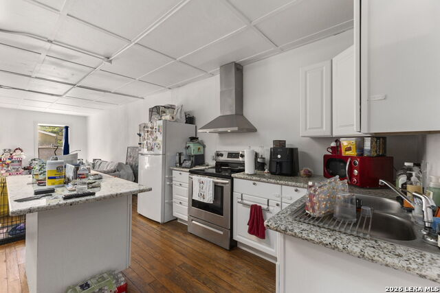 1127 W Woodlawn Ave Property Photo 59