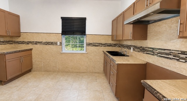 510 E Pine Property Photo 5