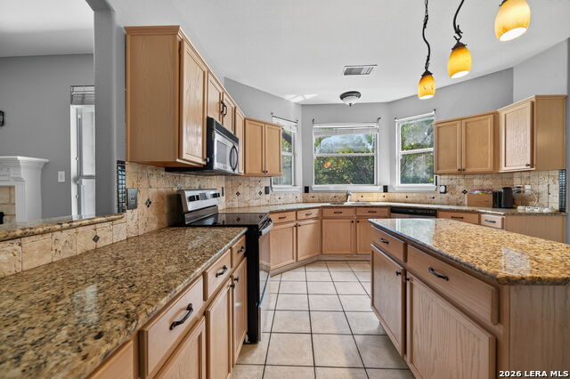 1506 Crescent Point Property Photo 10