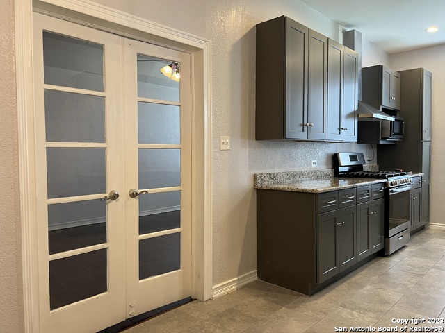 1011 Dawson St Property Photo 5