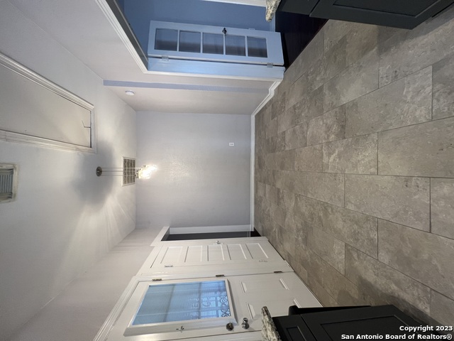 1011 Dawson St Property Photo 7
