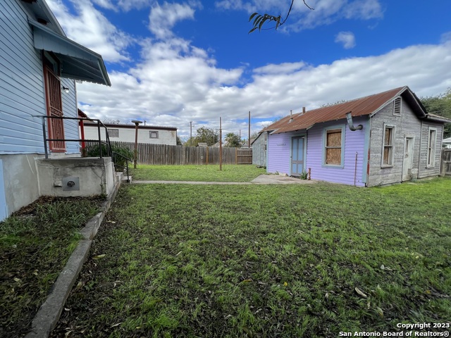 1011 Dawson St Property Photo 22