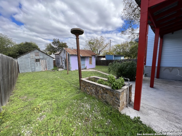1011 Dawson St Property Photo 25