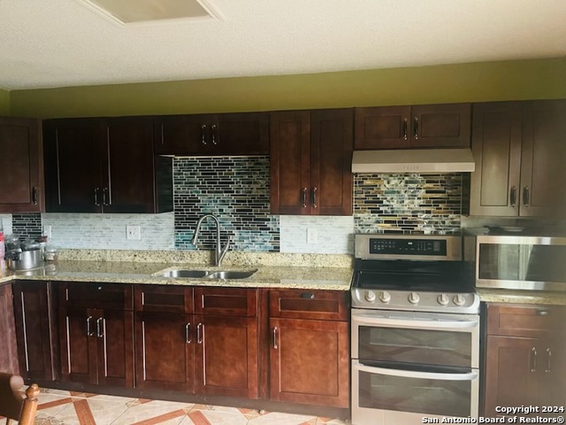 9939 Sunset Pl Property Photo 3