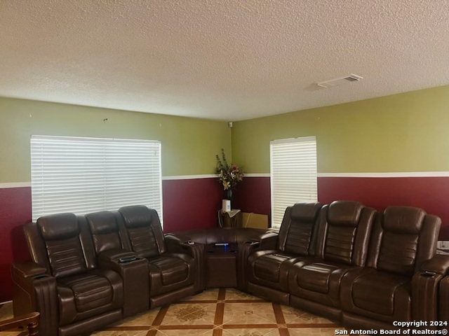 9939 Sunset Pl Property Photo 5