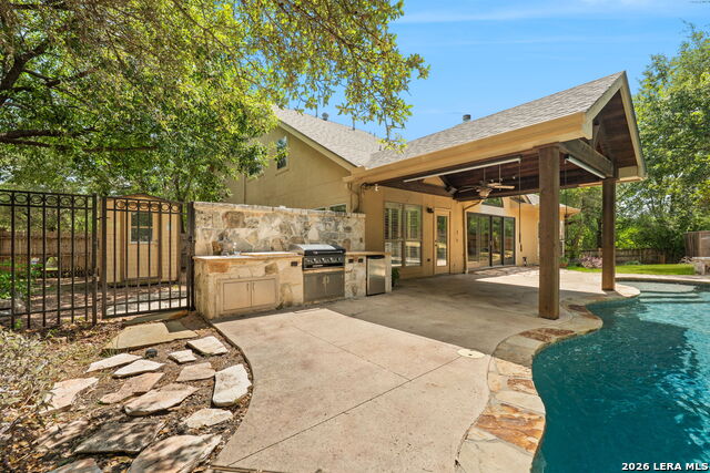 8255 Colonial Woods Property Photo 6