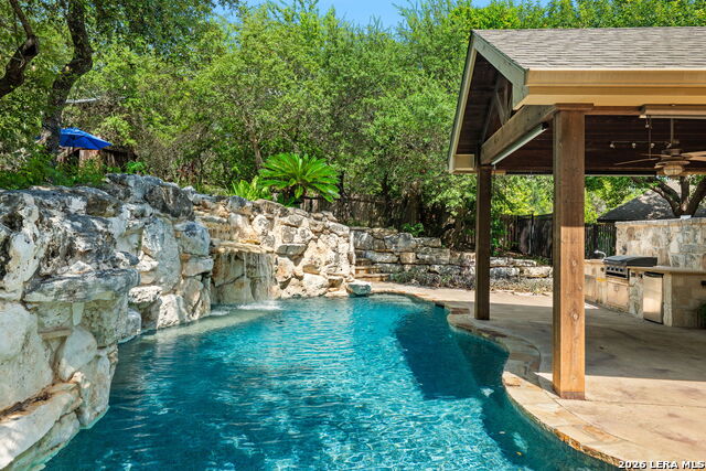 8255 Colonial Woods Property Photo 8