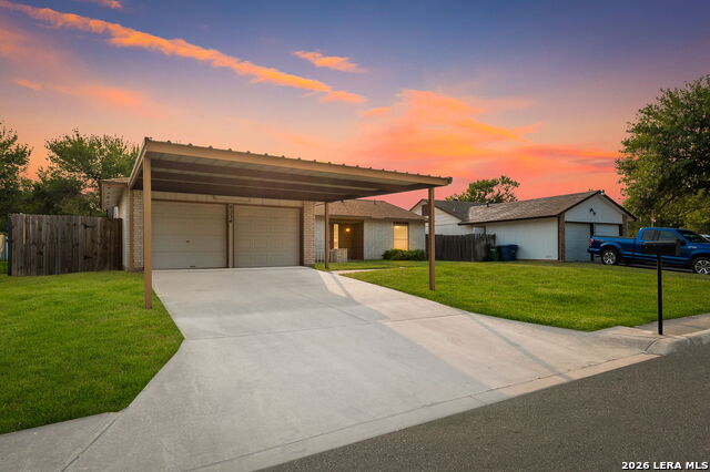 8234 Meadow Sun St Property Photo 2