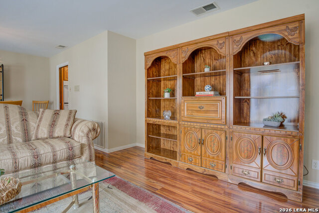 213 Fenwick Property Photo 6