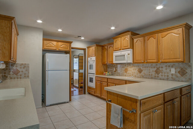 213 Fenwick Property Photo 13