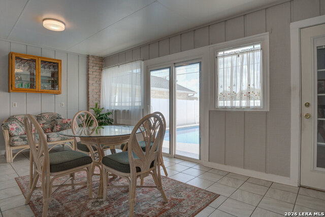 213 Fenwick Property Photo 20