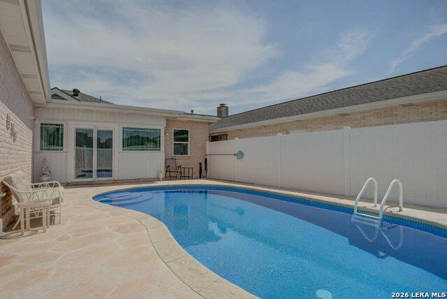 213 Fenwick Property Photo 32
