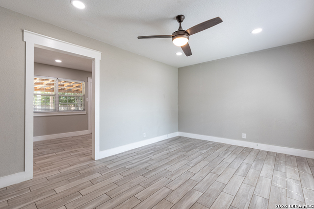 1423 Northglen Property Photo 5