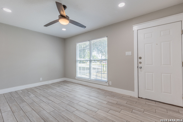 1423 Northglen Property Photo 6