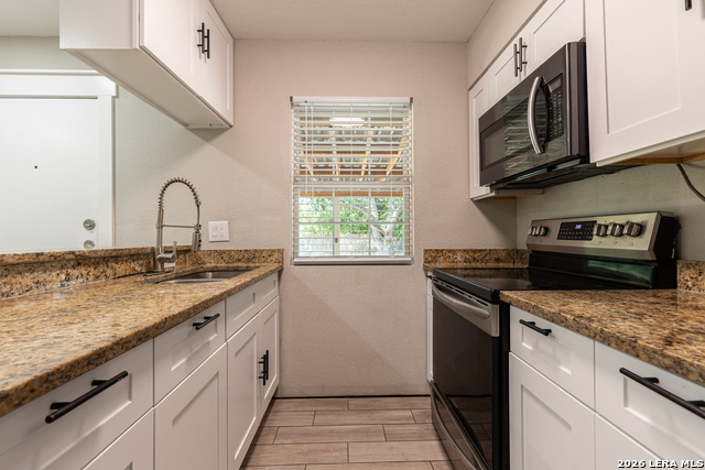 1423 Northglen Property Photo 11