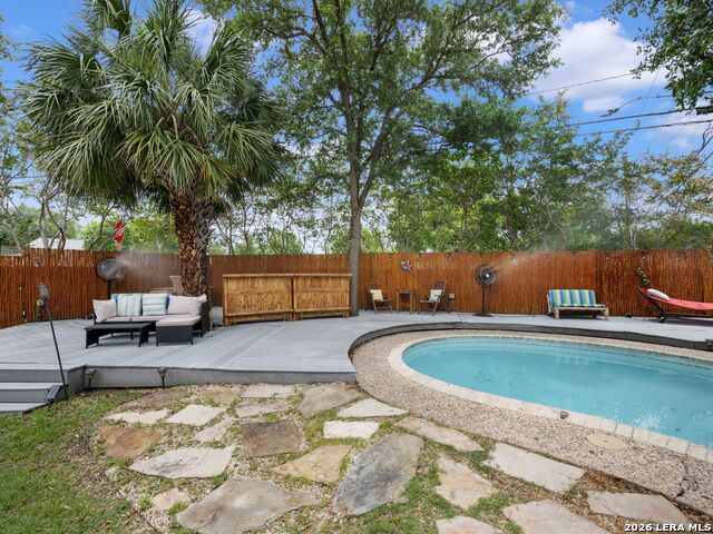 542 Brightwood Pl Property Photo 32