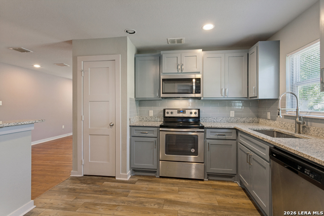 103 Wellesley Blvd Property Photo 15