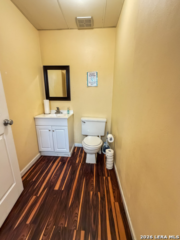 1501 N Saint Marys St Property Photo 43