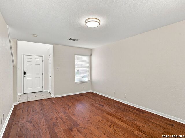 5512 Saffron Way Property Photo 5