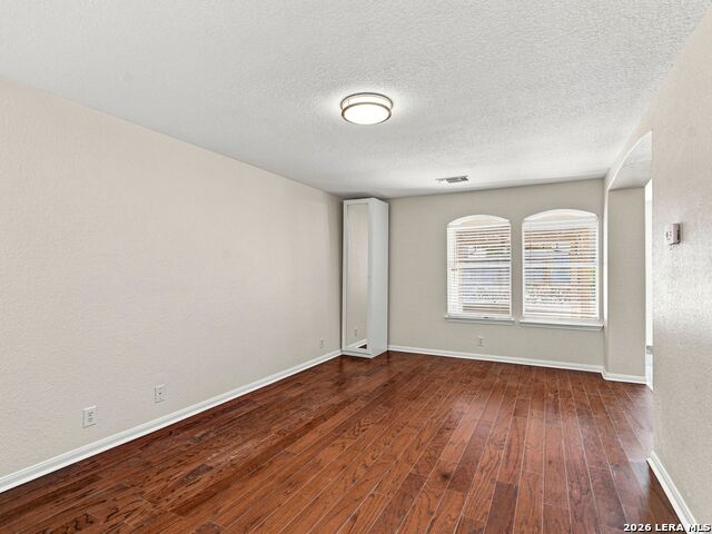5512 Saffron Way Property Photo 6