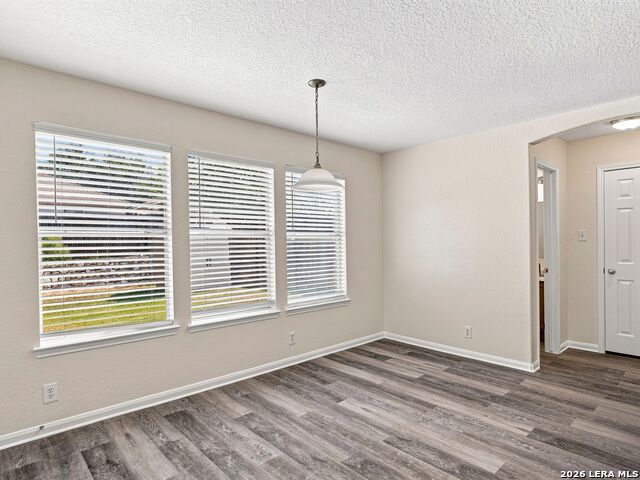 5512 Saffron Way Property Photo 9