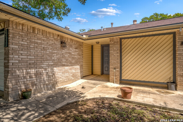9715 Woodland Hls Property Photo 4