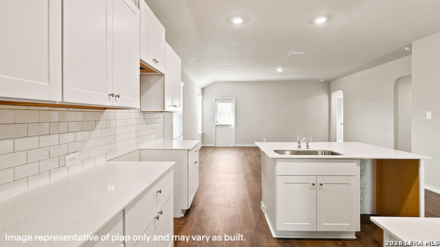 20757 Streamlet End Property Photo 10