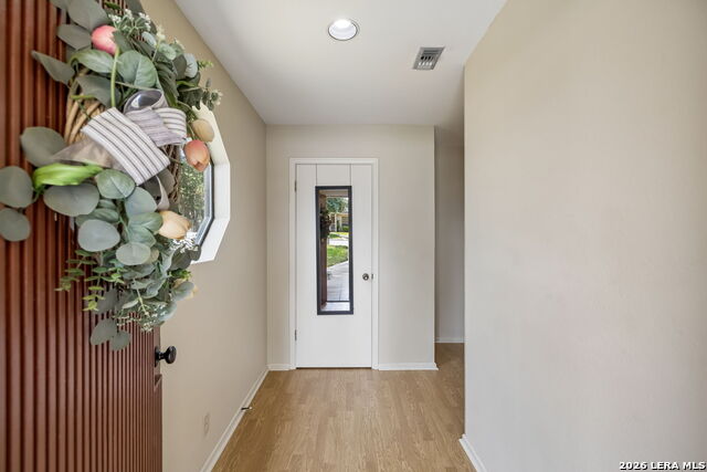 1531 Vista Hill St Property Photo 6