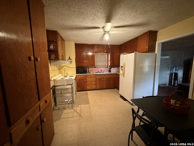 16472 N State Highway 16 Property Photo 7