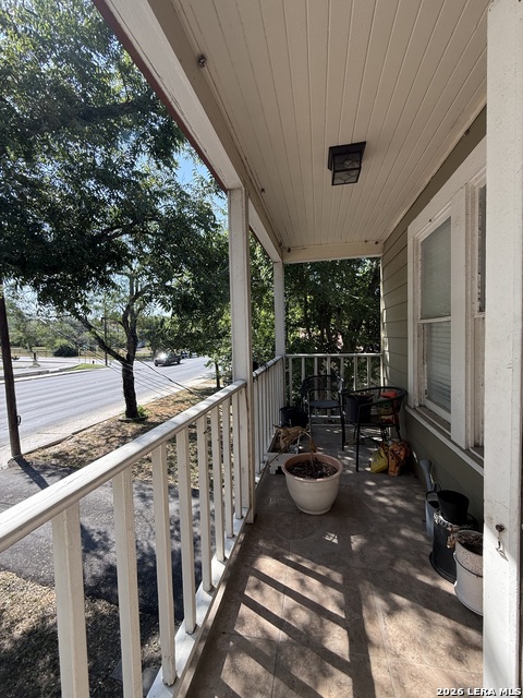 6713 Broadway Property Photo 14